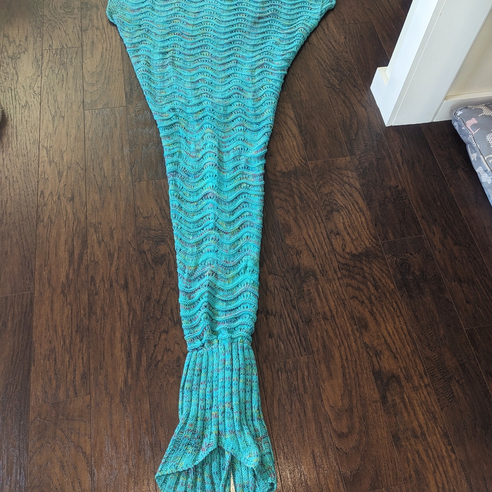 Mermaid Tail Blanket - Turquoise Knit